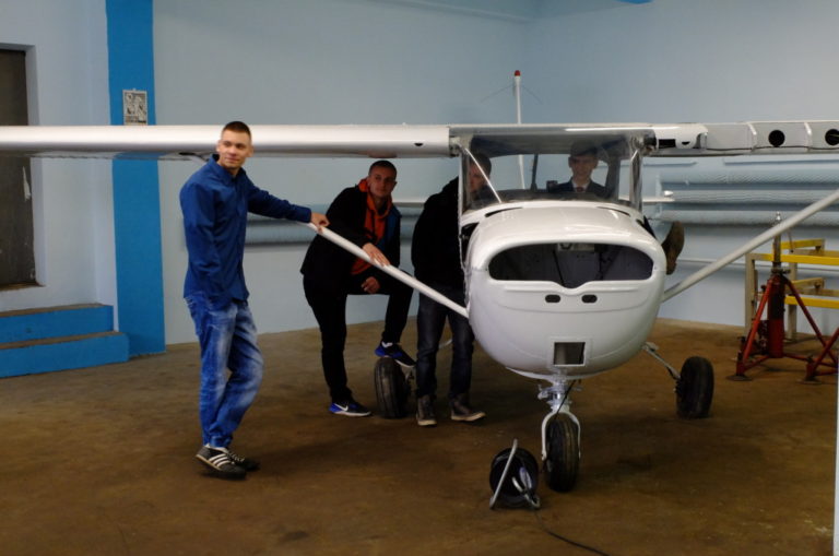 » Technik mechanik lotniczy