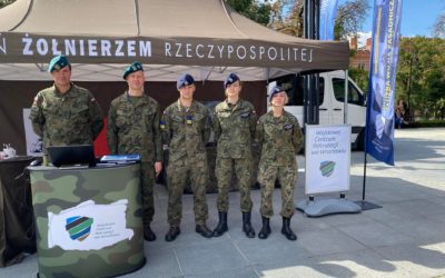 Na uroczystej promocji oficerskiej absolwentów AWL